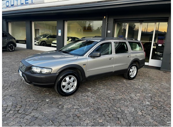 VOLVO XC70 AWD MOMENTUM 2.4 TURBO ISCRITTA A.S.I.